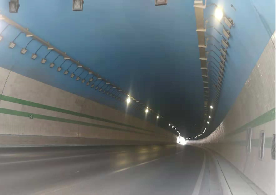 西藏昌都S303A標(biāo)隧道
